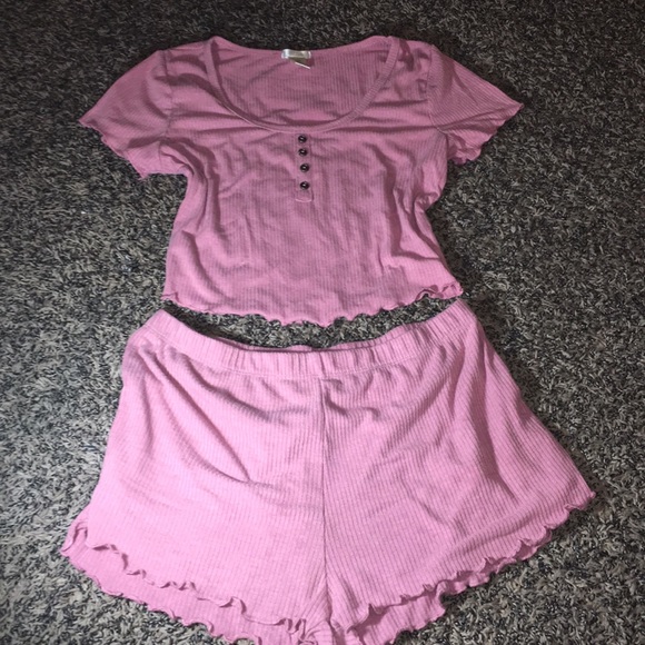 Pink cropped pj set - Picture 1 of 6